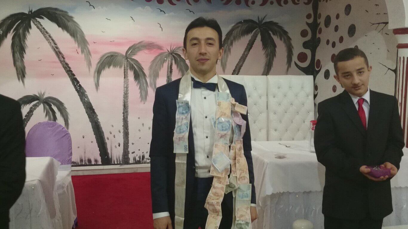 KÜBRA & RESUL EVLENDİ
